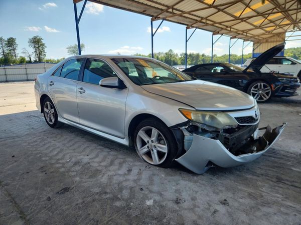 2013 TOYOTA CAMRY