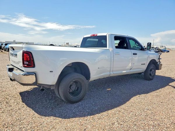 2026 RAM 3500 TRADESMAN CREW CAB 4X4