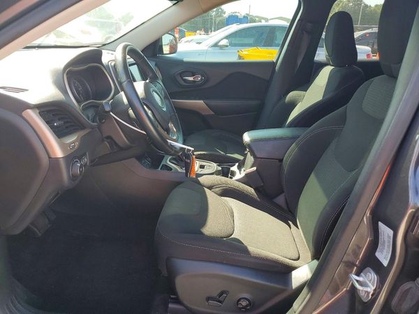 2017 JEEP CHEROKEE LATITUDE FWD