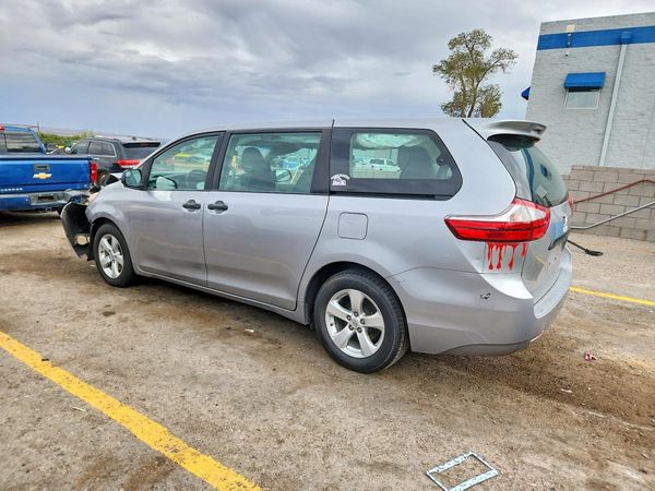 2015 TOYOTA SIENNA