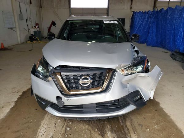 2020 NISSAN KICKS