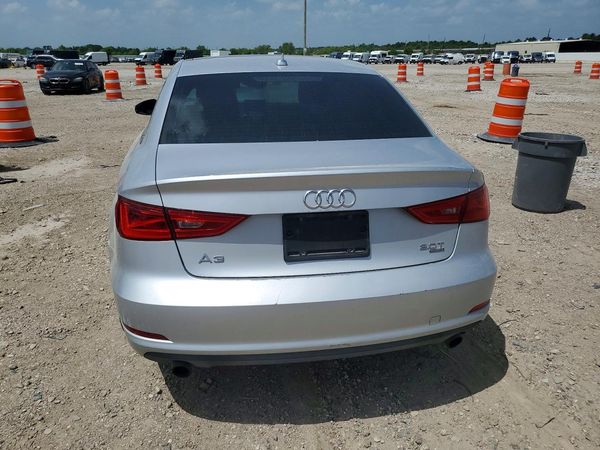 2015 AUDI 5000 Premium Plus