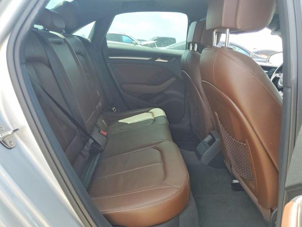 2015 AUDI 5000 Premium Plus
