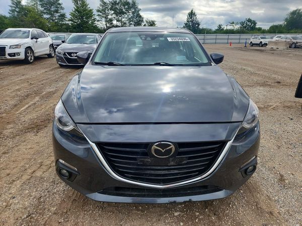 2016 MAZDA 3 SE