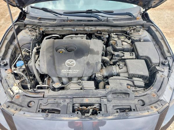 2016 MAZDA 3 SE