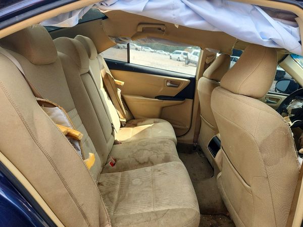 2016 TOYOTA CAMRY SOLA Hybrid