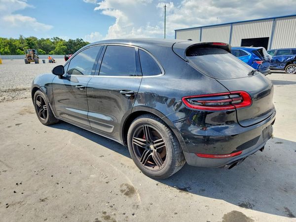 2016 PORSCHE MACAN