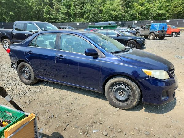 2013 TOYOTA COROLLA