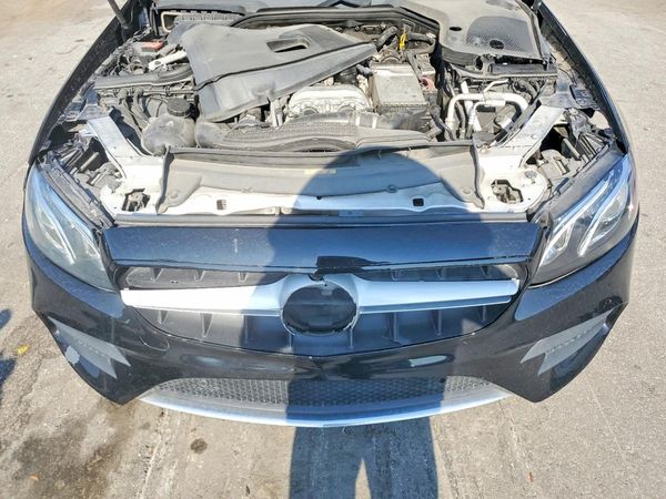 2017 MERCEDES-BENZ E-CLASS — Engine bay