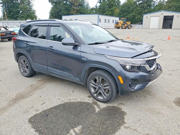 2021 KIA SELTOS S