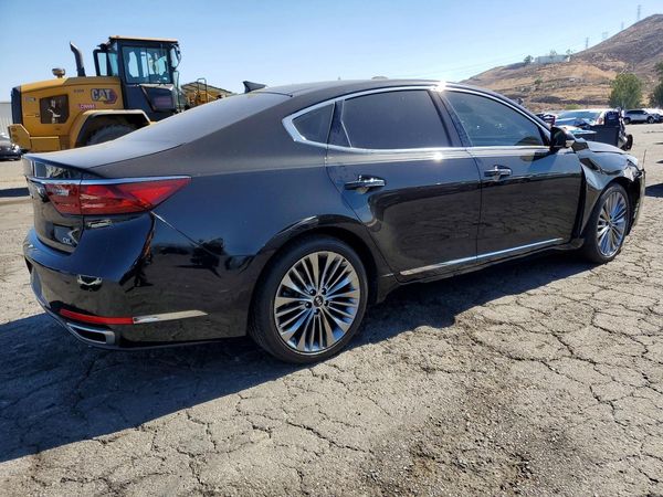 2017 KIA CADENZA
