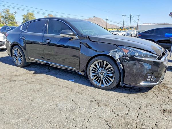 2017 KIA CADENZA
