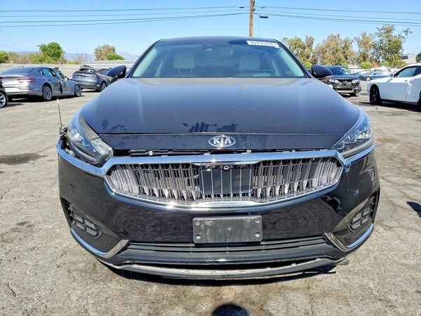 2017 KIA CADENZA