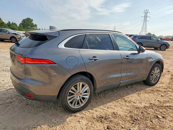 2017 JAGUAR F-PACE Prestige
