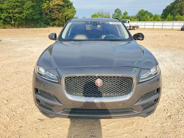 2017 JAGUAR F-PACE Prestige