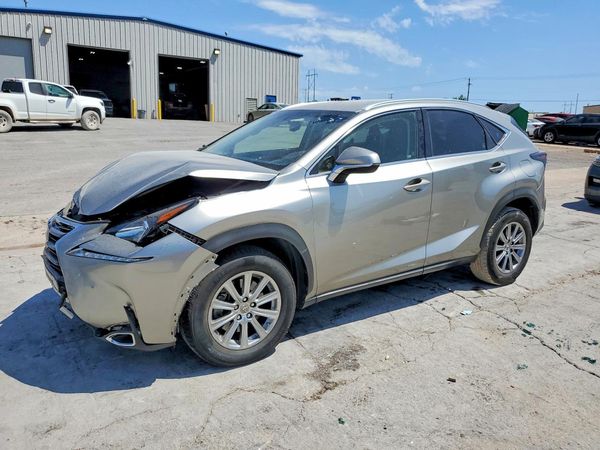 2017 LEXUS NX 200t Luxury — Front 3/4