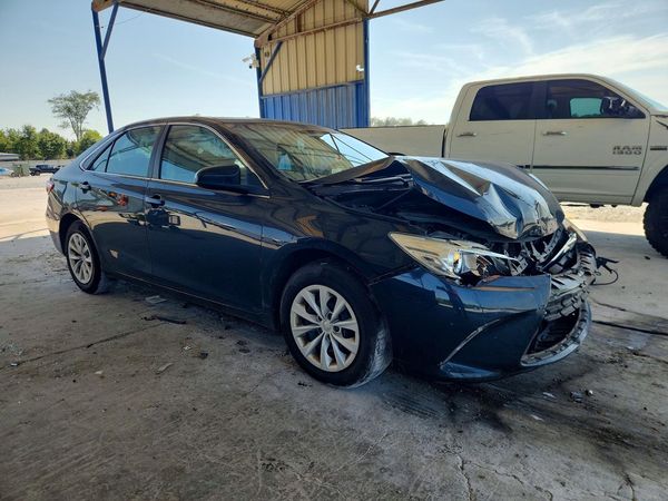 2016 TOYOTA CAMRY