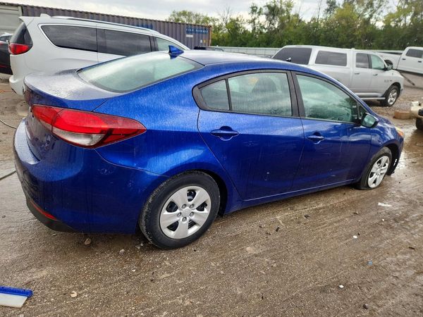 2017 KIA FORTE