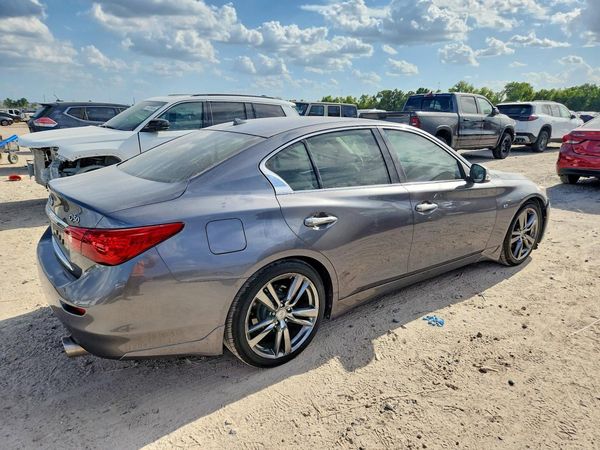 2015 INFINITI Q50