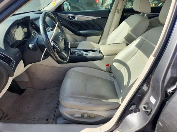 2015 INFINITI Q50