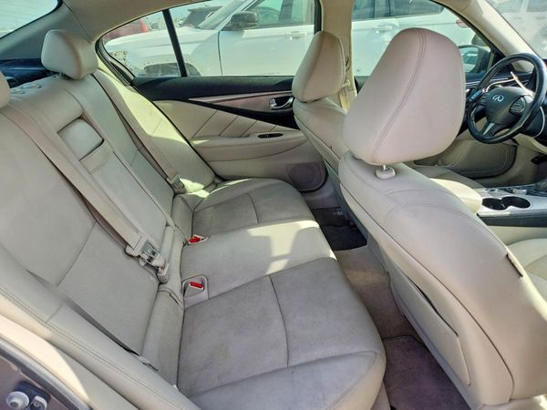 2015 INFINITI Q50