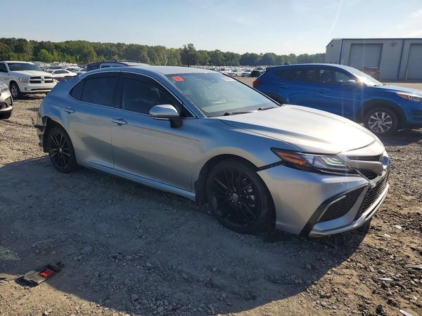 2024 TOYOTA CAMRY XSE