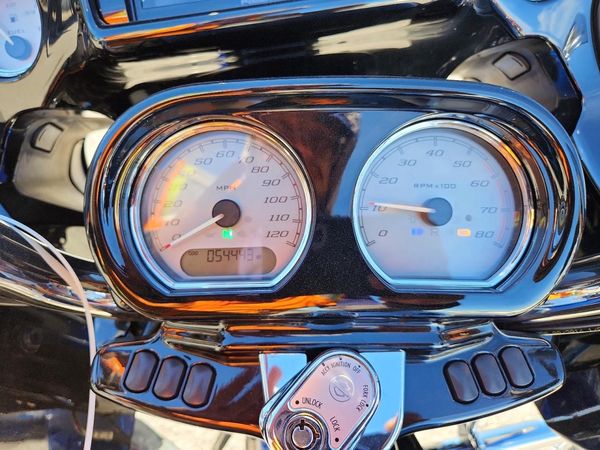 2015 HARLEY-DAVIDSON FLTRXS