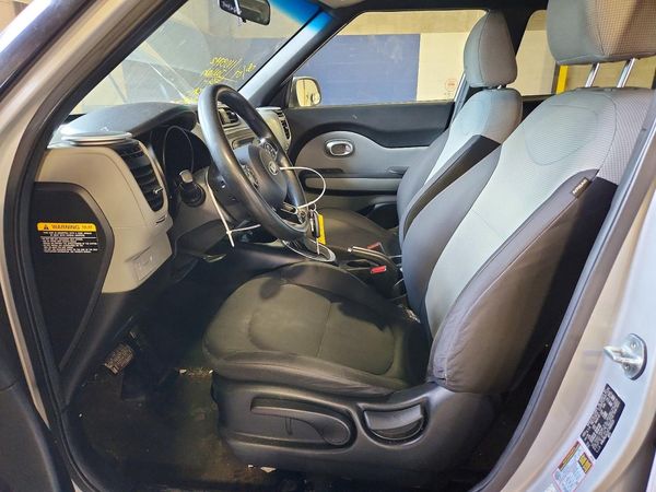 2015 KIA SOUL GL(Middle-low grade) — DENT