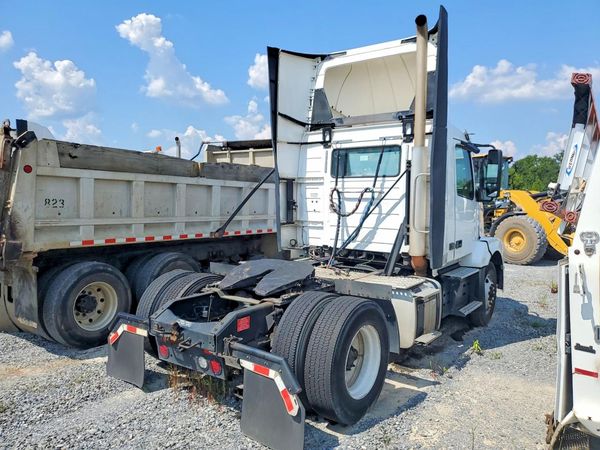 2018 VOLVO VNL — PSRA