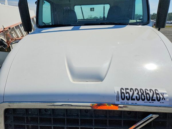 2018 VOLVO VNL — PSOE
