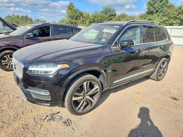 2017 VOLVO XC90