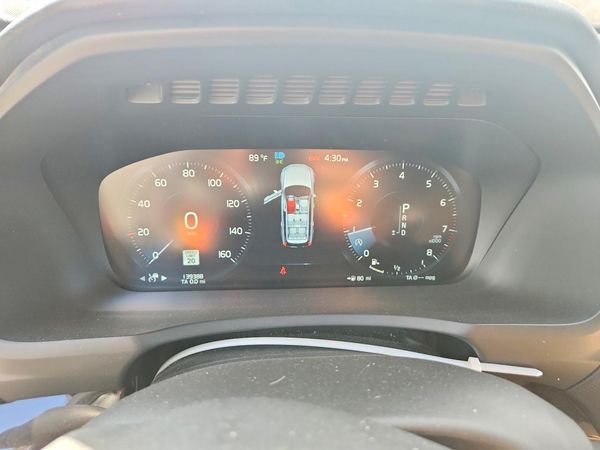 2017 VOLVO XC90 Momentum