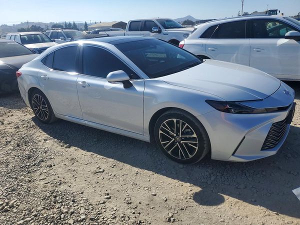 2025 TOYOTA CAMRY — Passenger 3/4