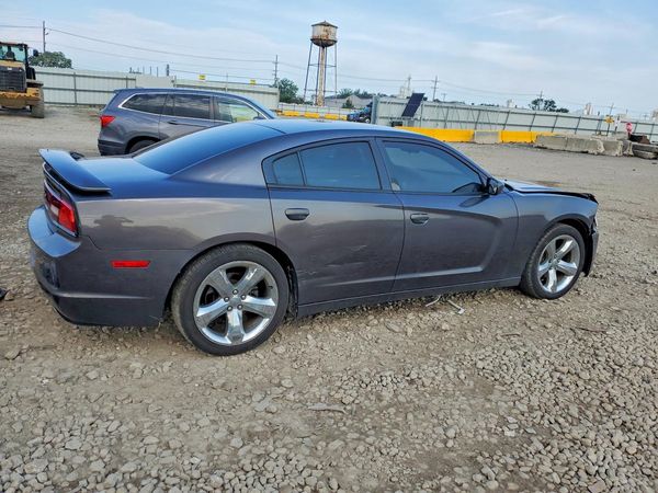 2013 DODGE CHARGER SE