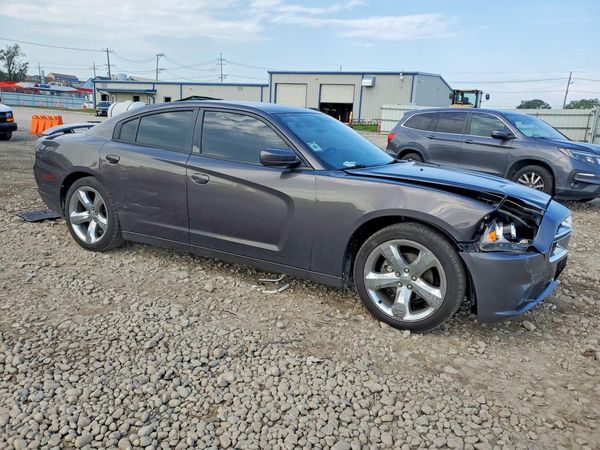 2013 DODGE CHARGER SE
