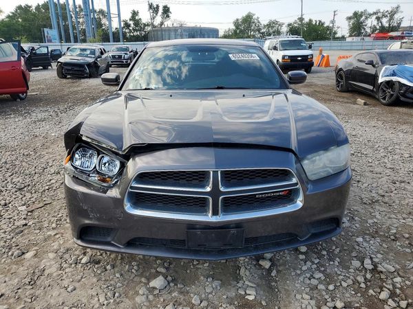 2013 DODGE CHARGER SE