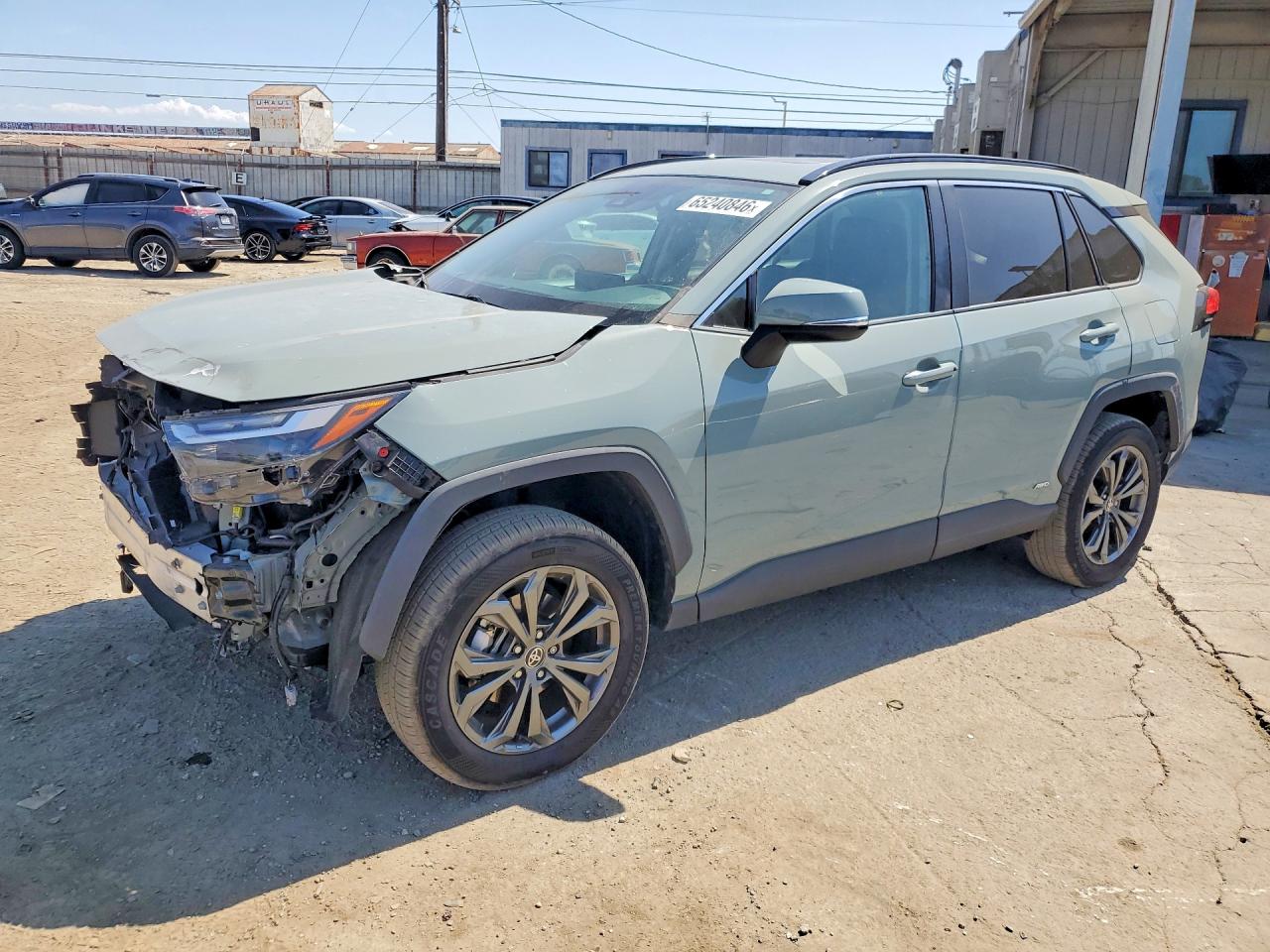 2022 TOYOTA RAV4 XLE Premium