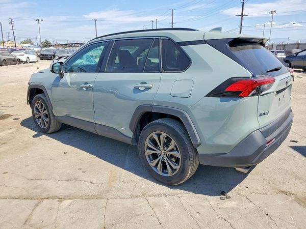 2022 TOYOTA RAV4 XLE Premium