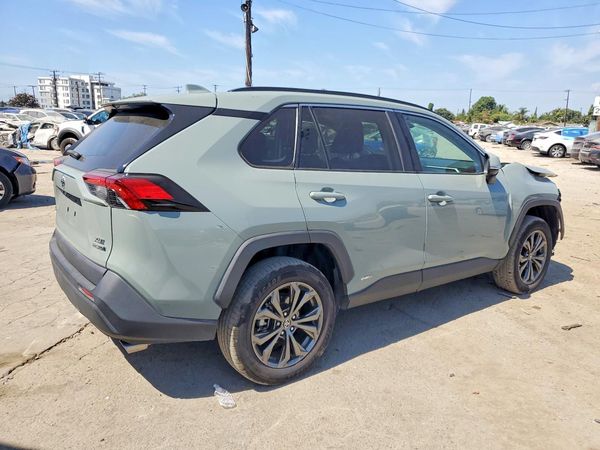 2022 TOYOTA RAV4 XLE Premium