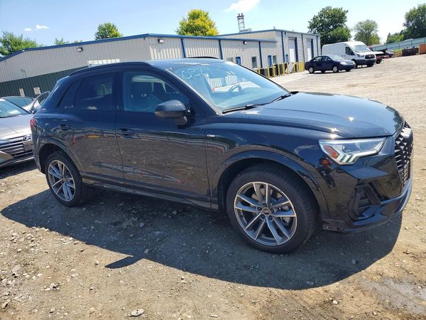 2024 AUDI Q3