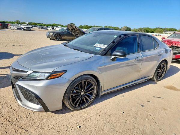 2024 TOYOTA CAMRY XSE
