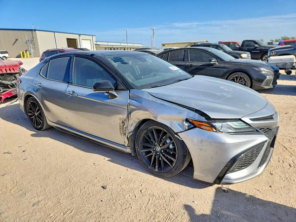 2024 TOYOTA CAMRY XSE