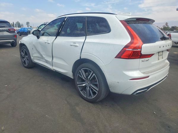 2021 VOLVO XC60 R-Design