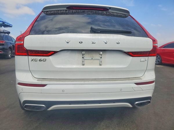 2021 VOLVO XC60 R-Design