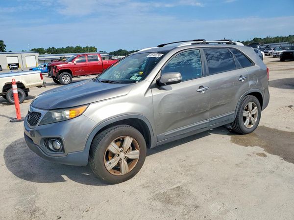 2013 KIA SORENTO