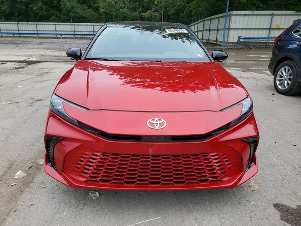 2025 TOYOTA CAMRY