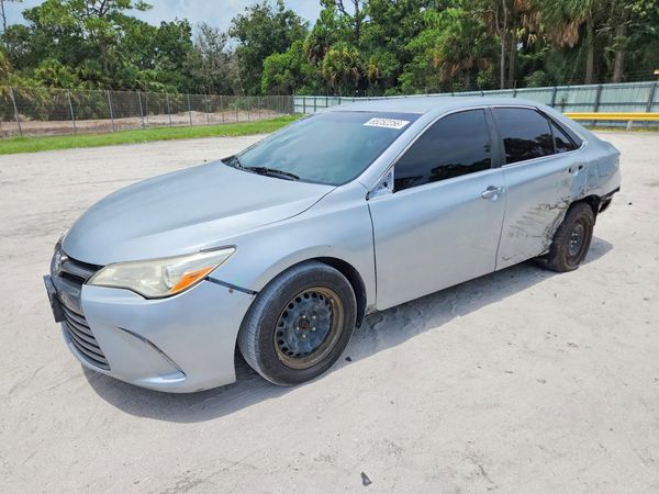 2015 TOYOTA CAMRY