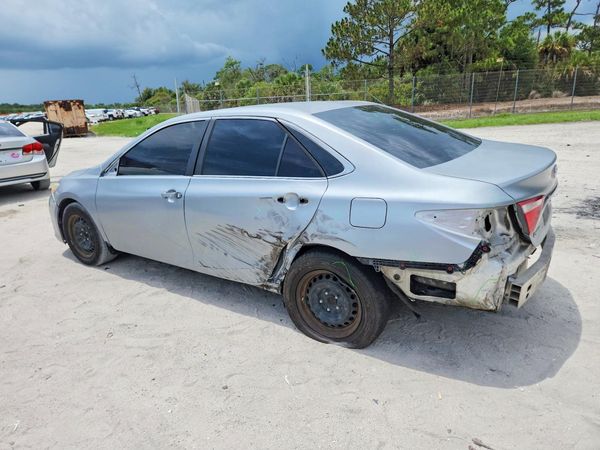 2015 TOYOTA CAMRY