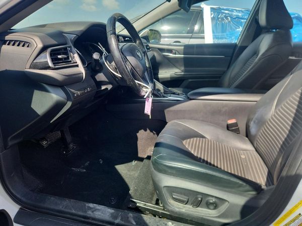 2019 TOYOTA CAMRY