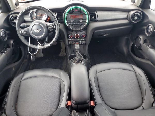 2015 MINI COOPER